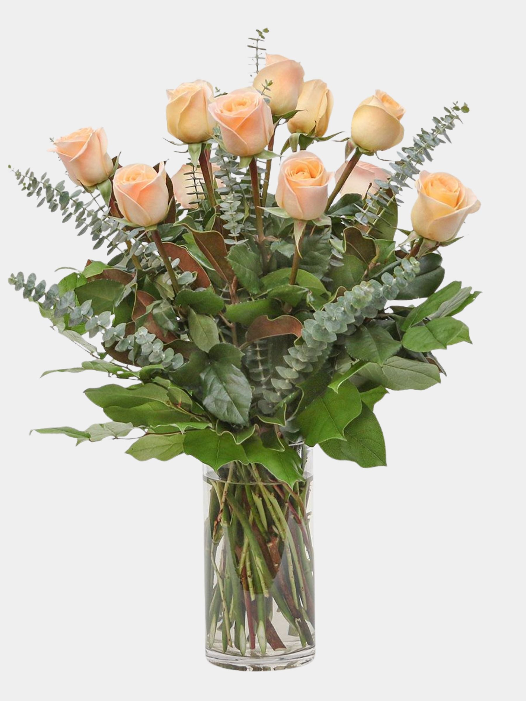 Classic 12 Peach Roses in a Vase