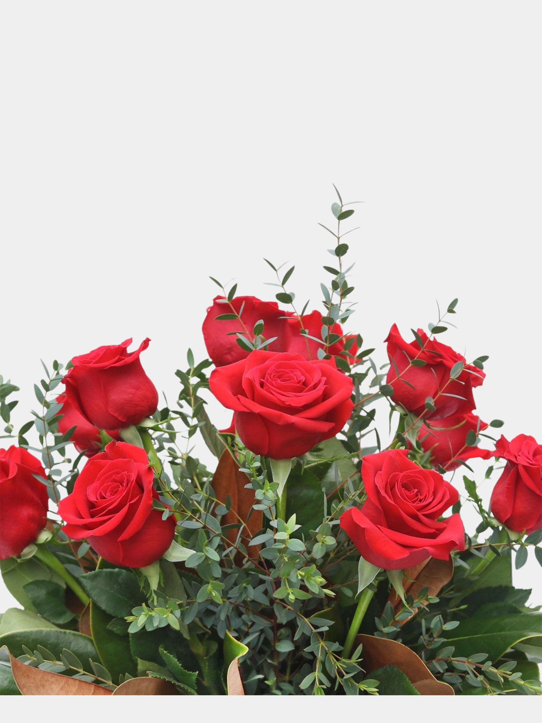 Classic 12 Red Roses in a Vase